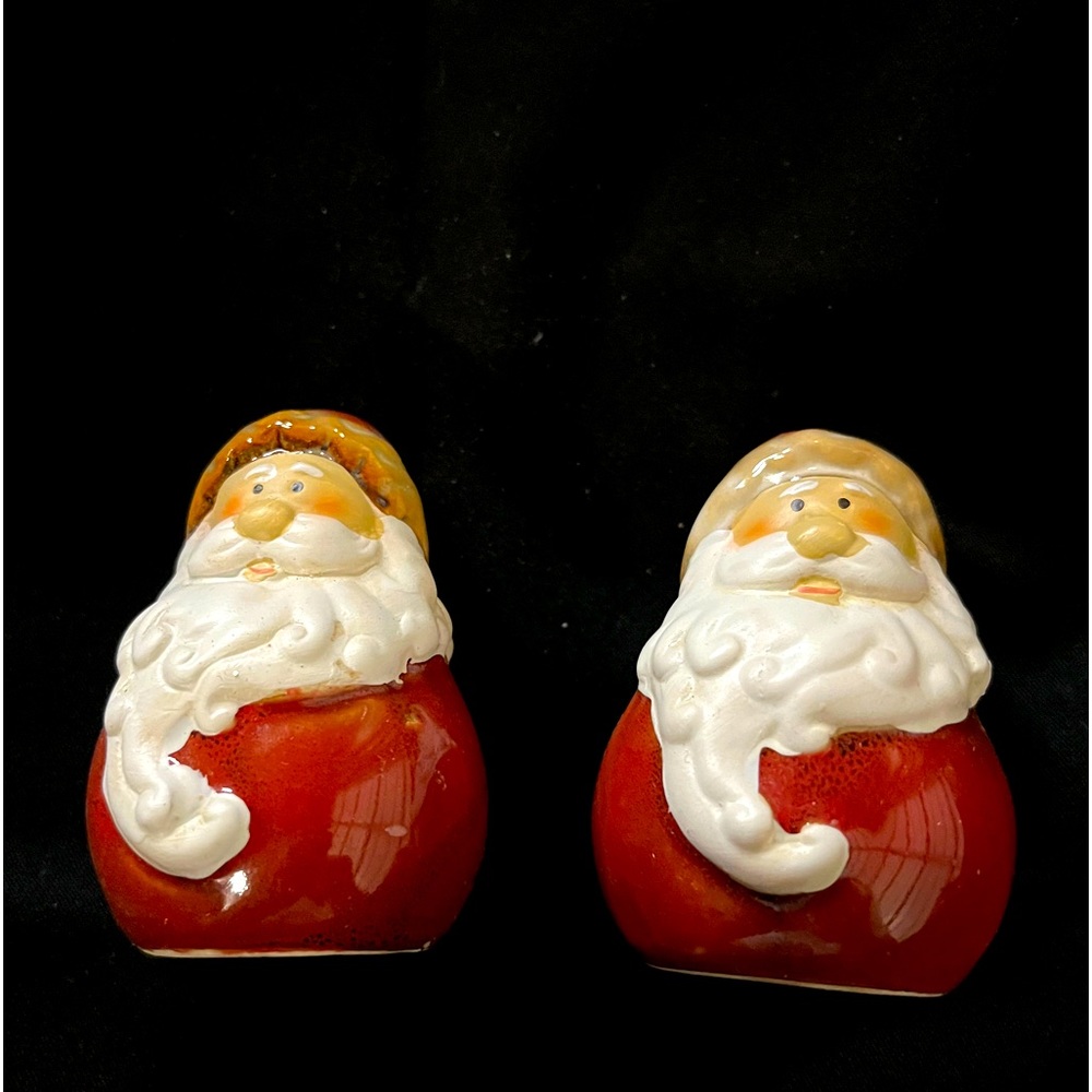 Pair of Ceramic Santa Clause Salt & Pepper Shakers